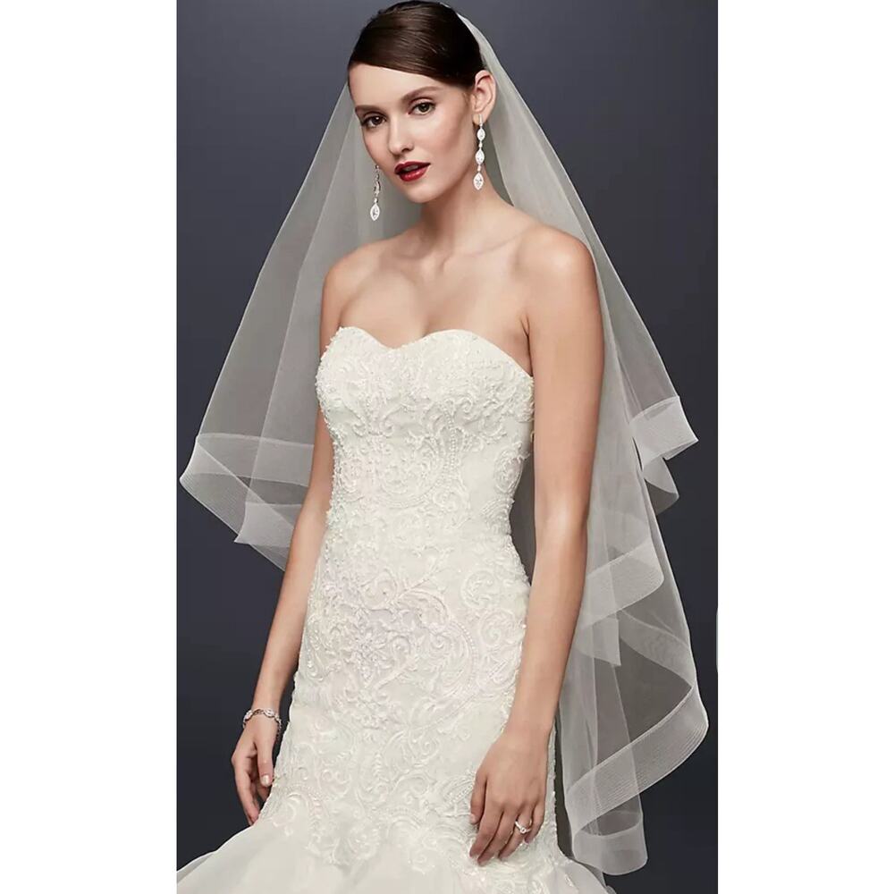 New David's Bridal Veil 1st Tier 40” 2nd Tier 30” Long with Comb Ivory ($179.95)
